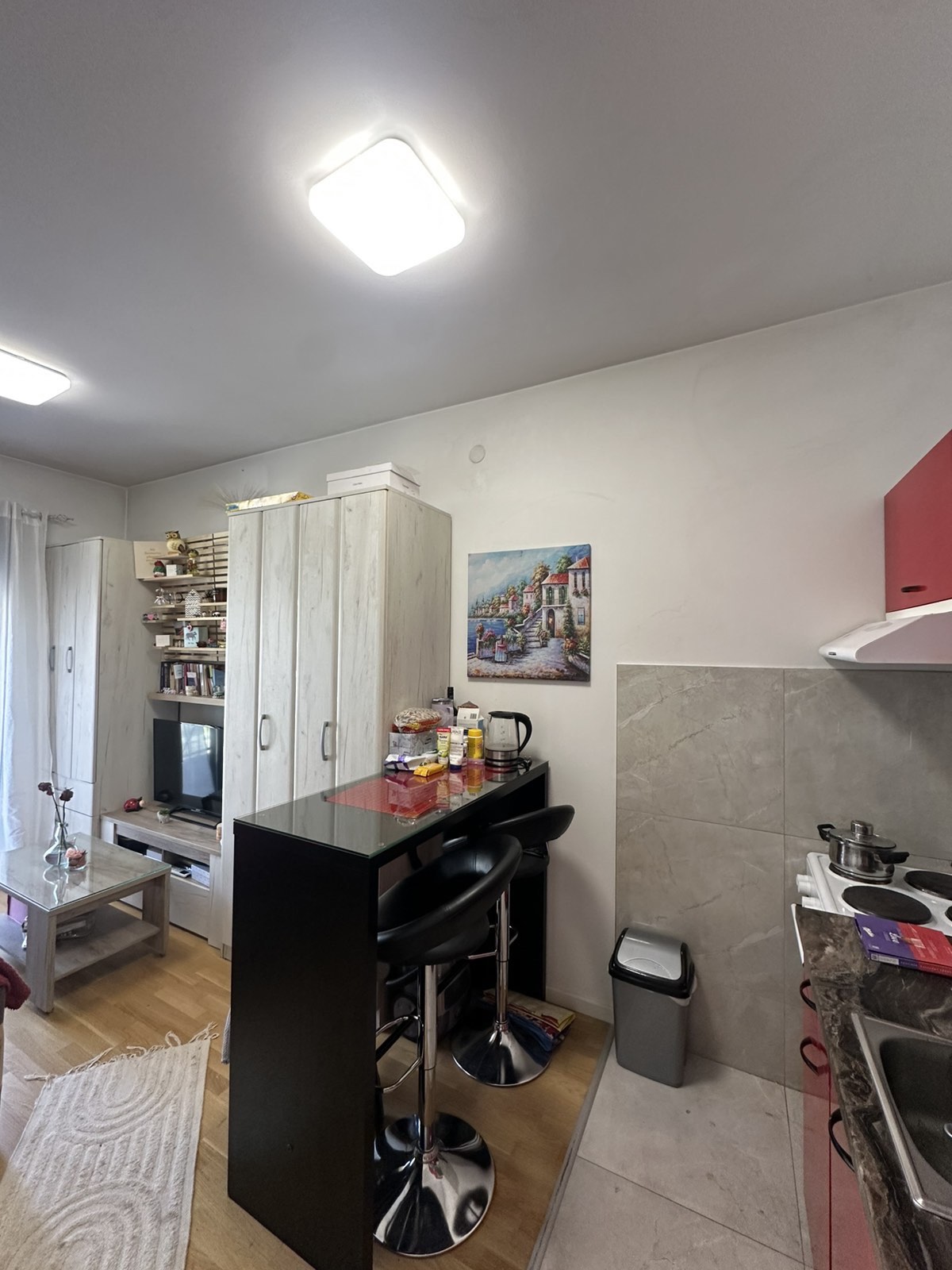b366d3d6-64ab-4797-a3ed-a8a3c017bcd6.jpg