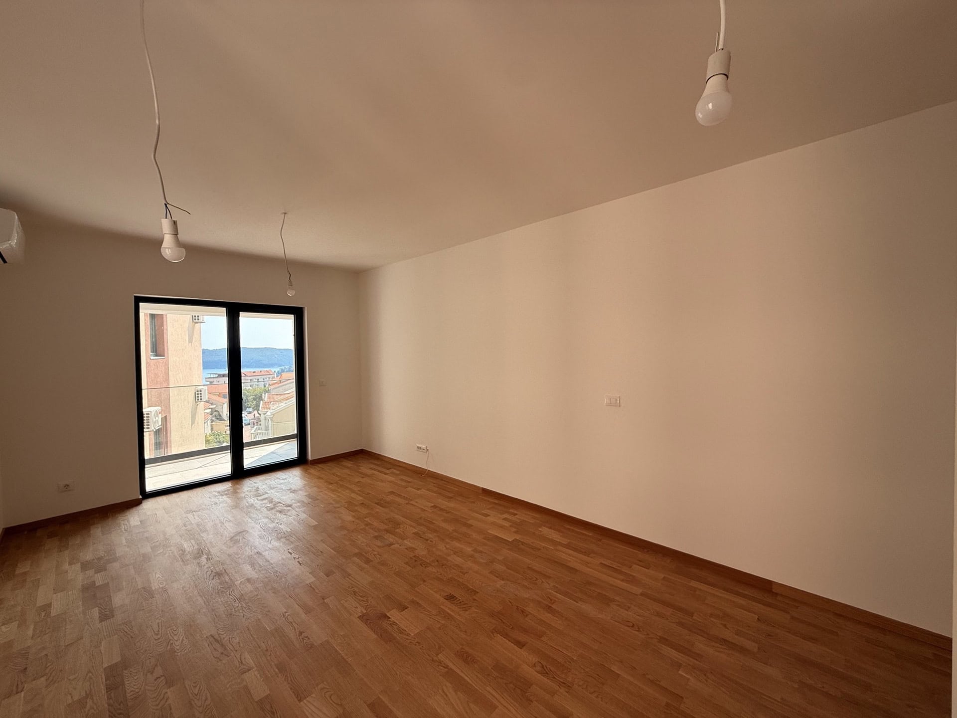 Продаж - Квартира Budva, Bečići