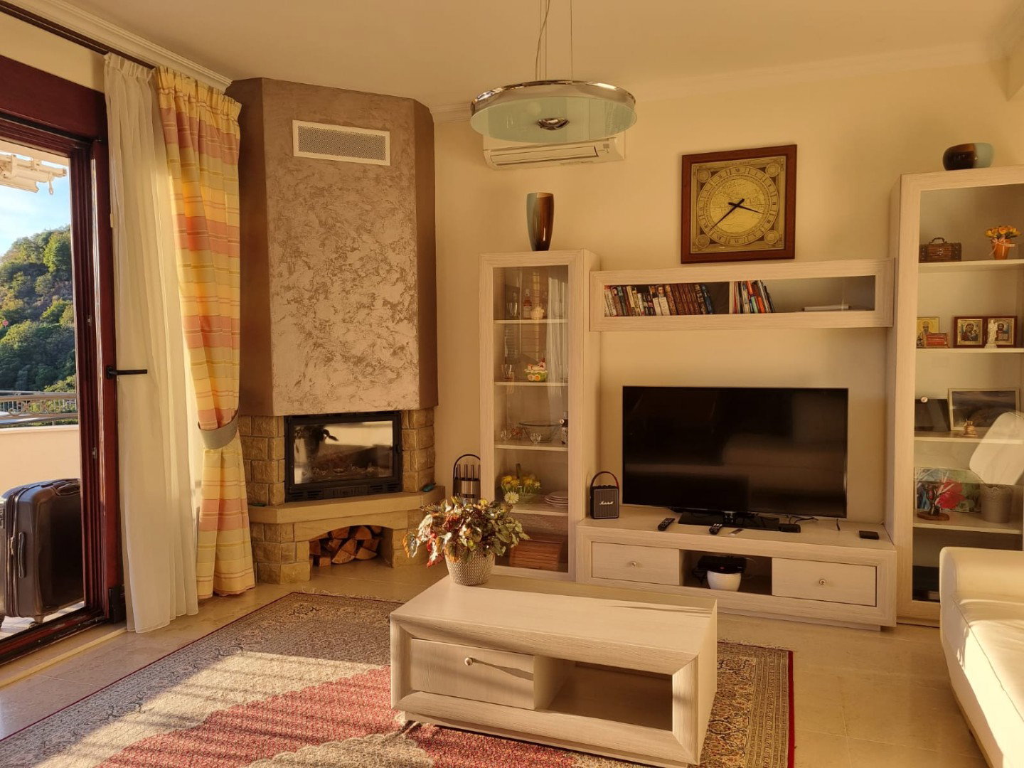 Продаж - Квартира Budva, Petrovac