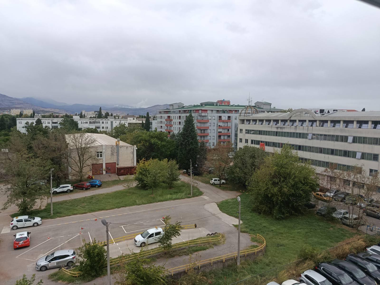 b6de7e81-7225-4a6b-b1ce-8968c1e37b26.jpg
