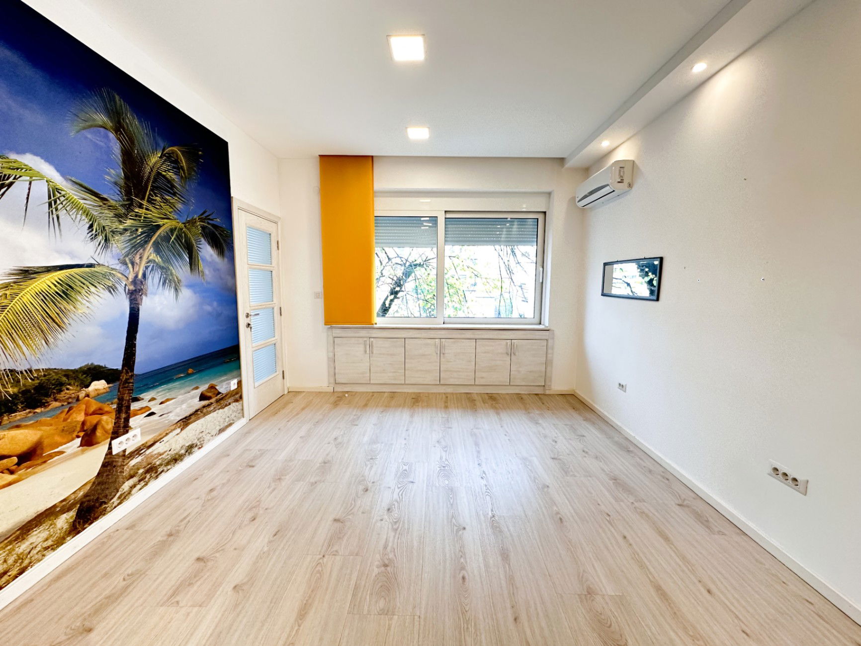 Izdavanje - Poslovni prostor Podgorica, Centar