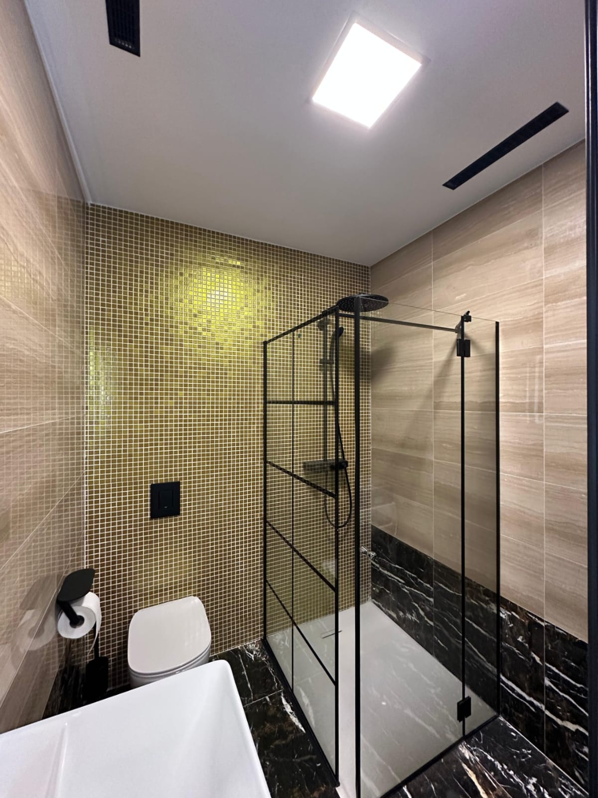 b80dd2ad-9dd2-4640-ae35-bb535853be14.jpg