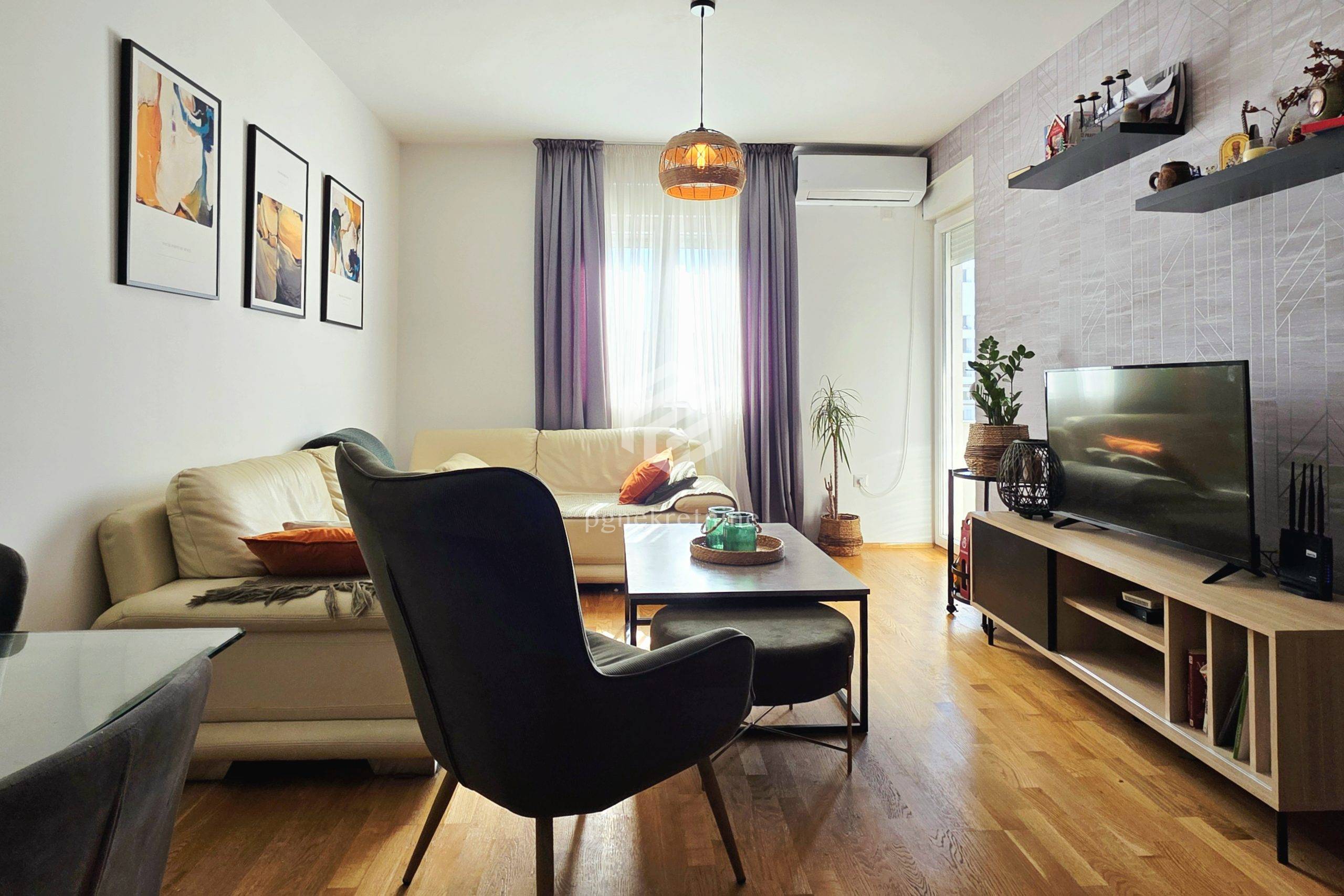 Prodaja - Stan Podgorica, Stari Aerodrom