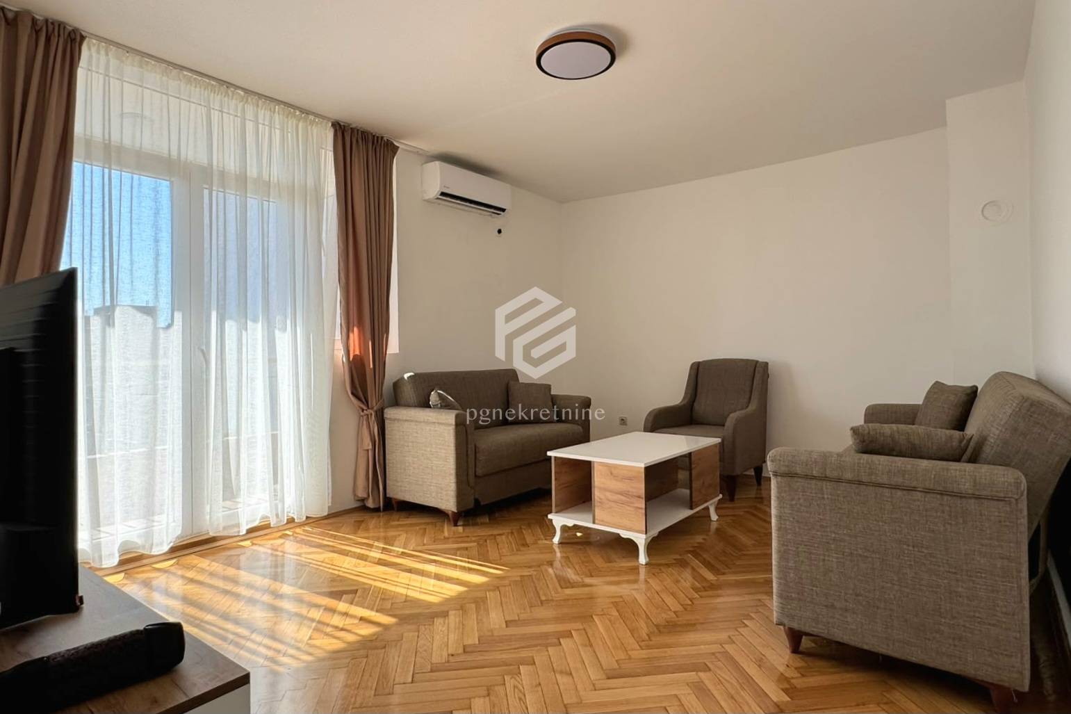Izdavanje - Stan Podgorica, Tuški Put