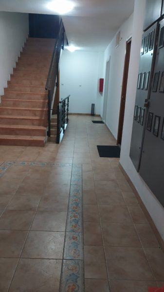 b9fe90e8-45ad-4ab1-bf78-8d5386c87b24.jpg