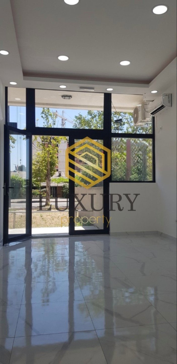 Kiralık - Iş yeri Podgorica, Pobrežje