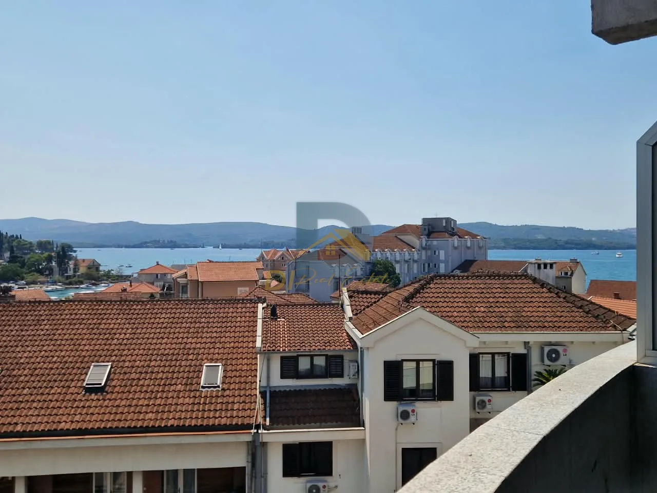 Izdavanje - Stan Tivat, Centar