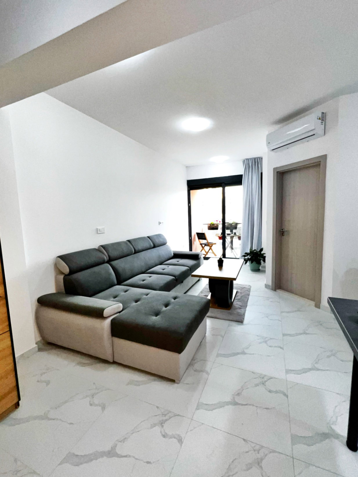 Kiralık - Daire Herceg Novi, Topla