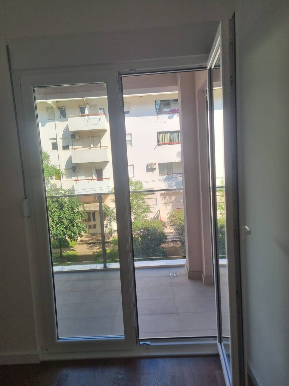 baf17090-e8a5-4bb1-a640-e6cd65d6a1ca.jpg