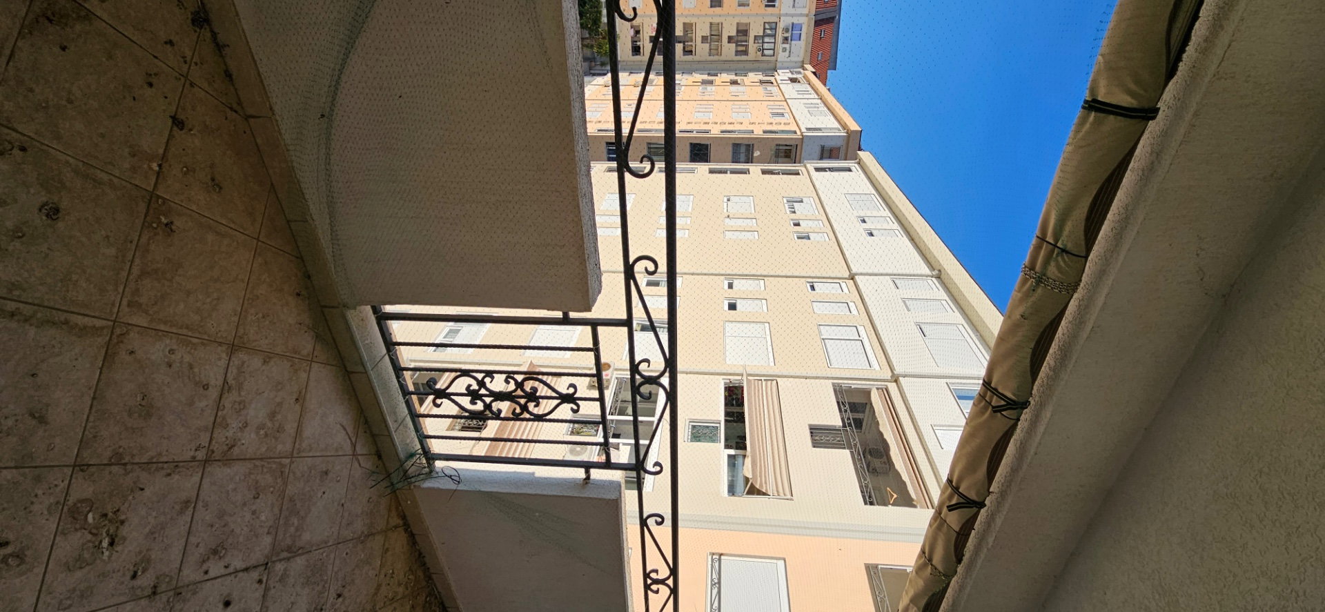 Sale - Apartment Bar, Bar