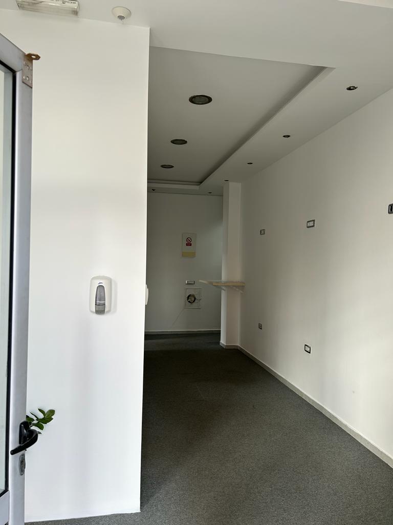 bbb4db5e-9419-408c-afd1-0b5c8addb74e.jpg