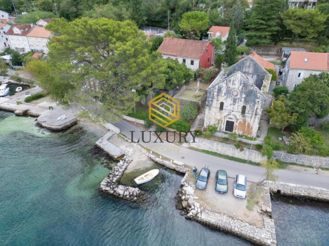 Prodaja - Zemljište Kotor, Dobrota