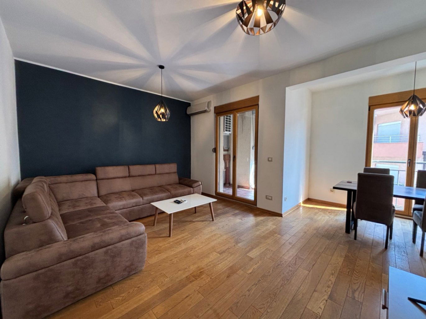 Izdavanje - Stan Podgorica, Krivi Most