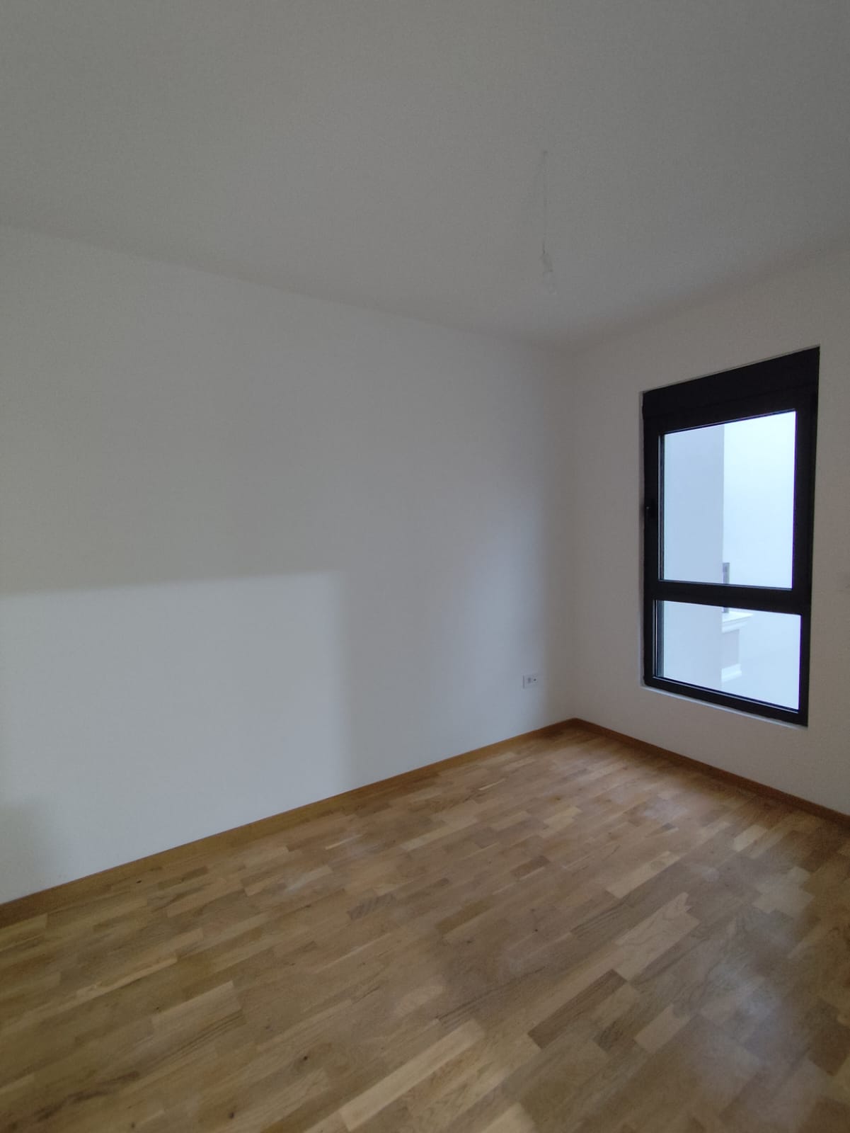 bed050fe-2561-44da-8983-ef787e25c94f.jpg