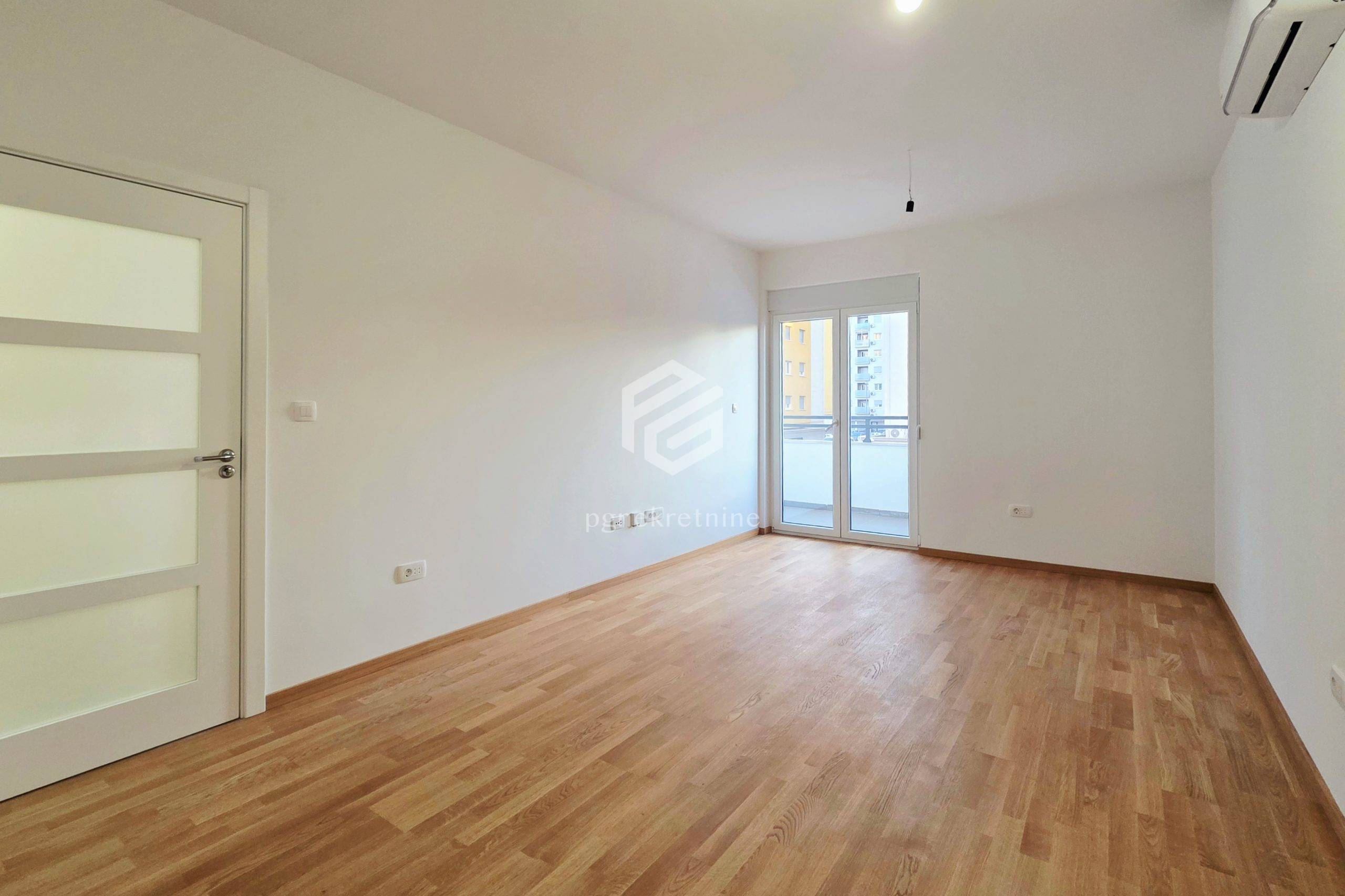 Sale - Apartment Podgorica, Pobrežje