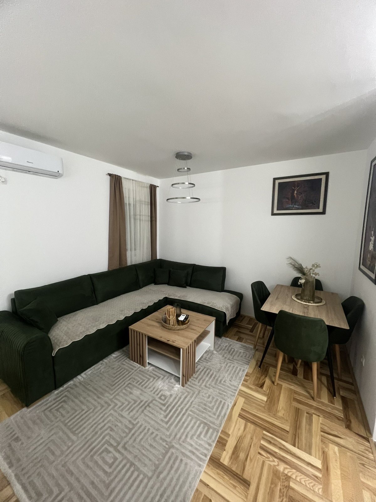 bef0afdc-fe48-490d-bcd7-aa1defc08abb.jpg