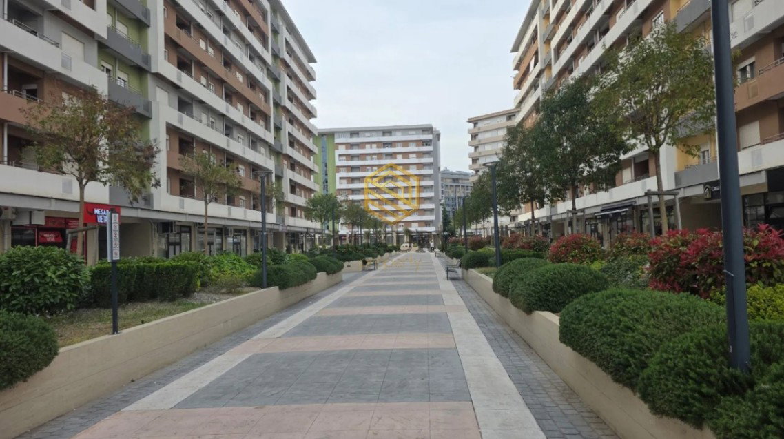 Izdavanje - Poslovni prostor Podgorica, Central Point
