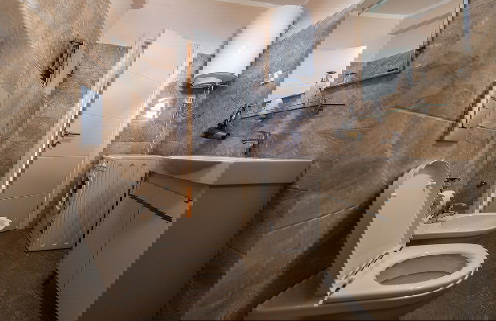 c030c676-034b-42a9-b1fb-cd76c2981523.jpg
