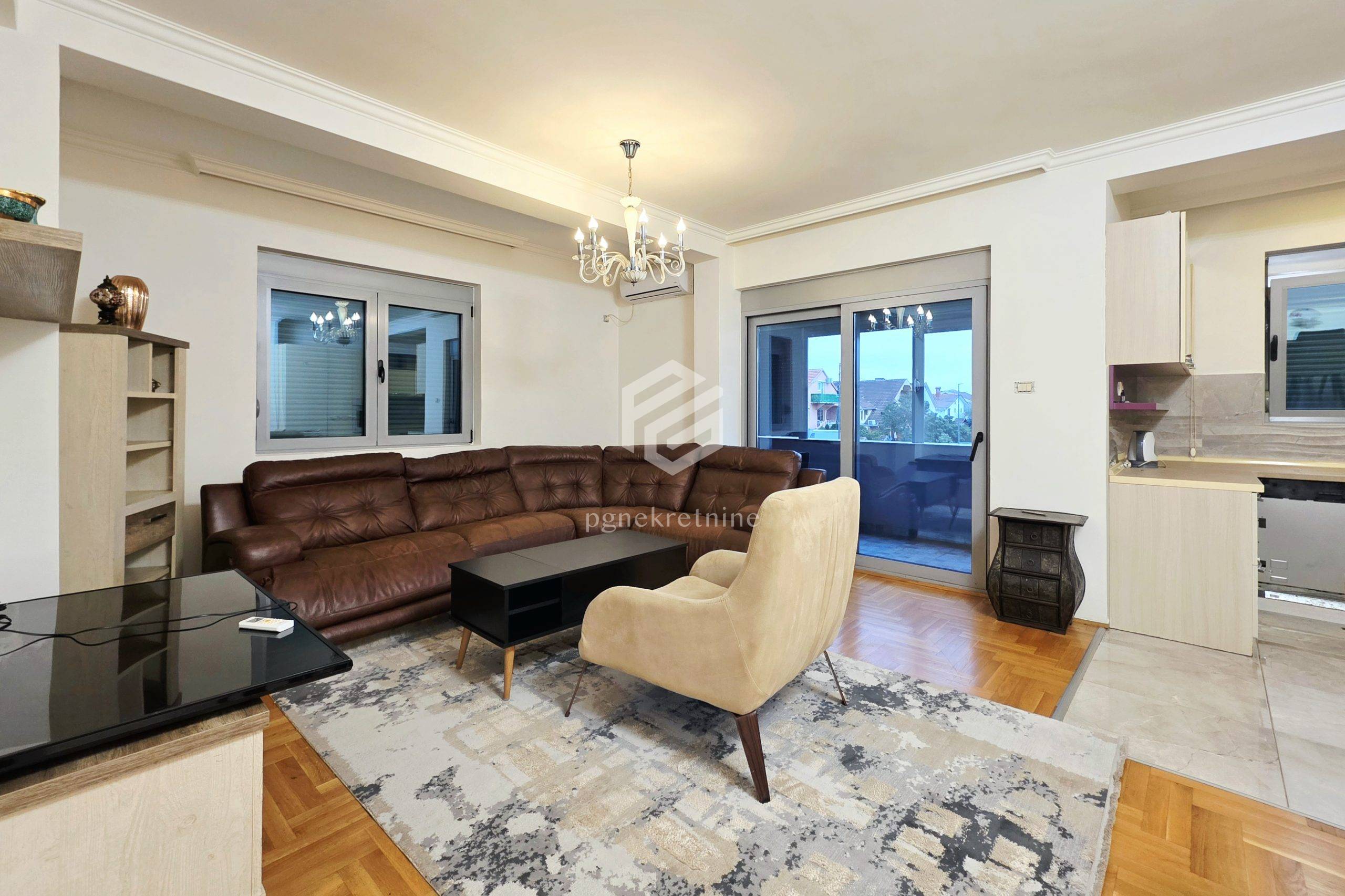 Izdavanje - Stan Podgorica, Stari Aerodrom