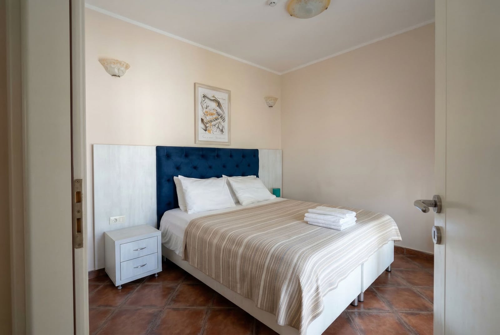 Продажа - Офисное помещение Budva, Bečići