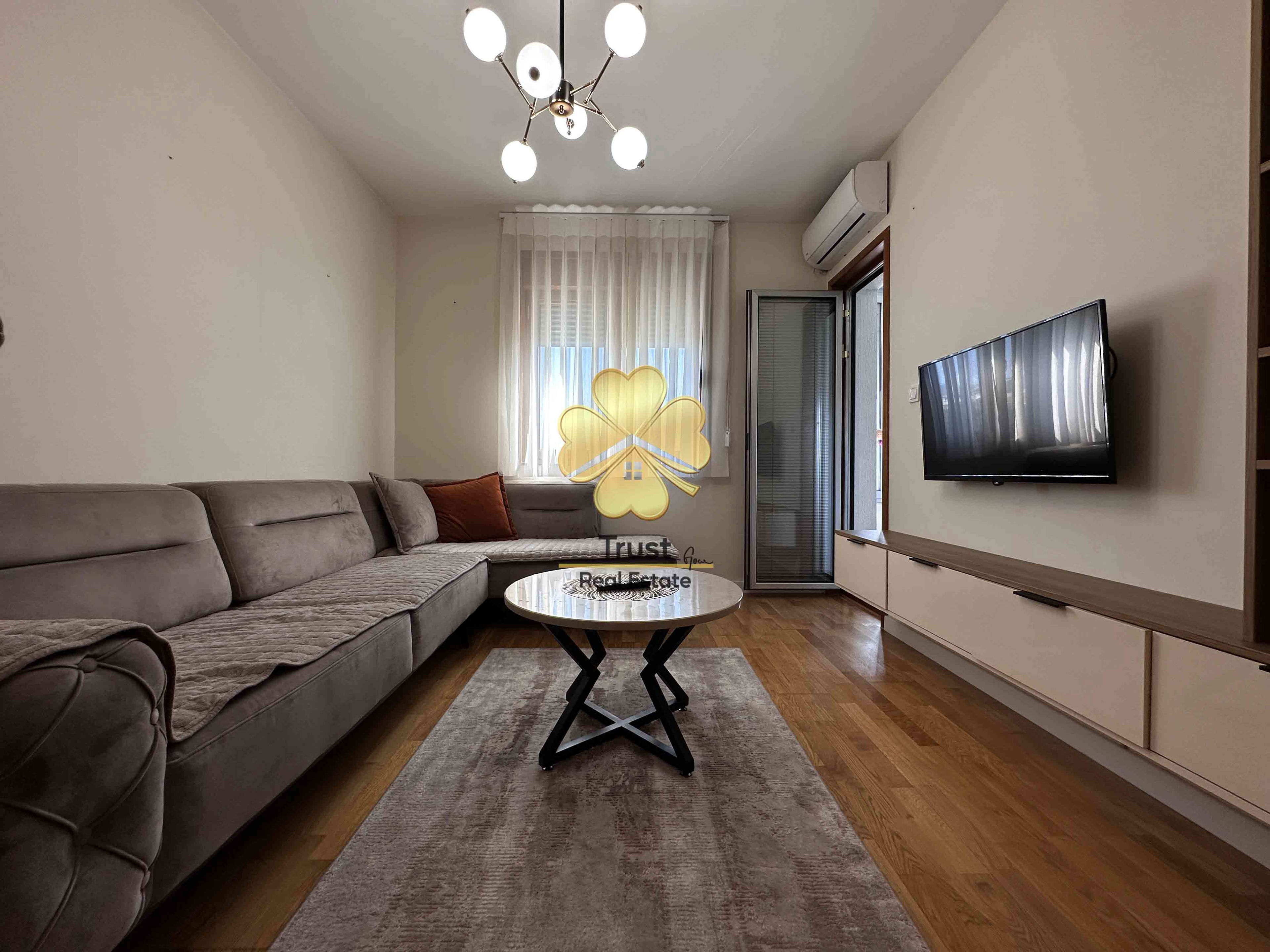 Izdavanje - Stan Podgorica, Pobrežje