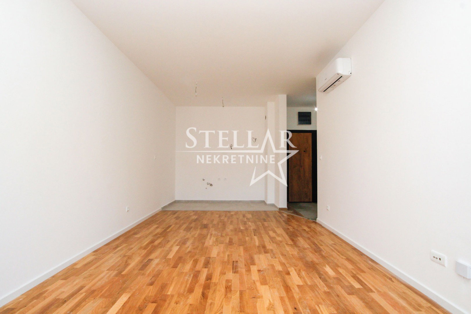 c4452ddd-0a74-4de9-adbd-53d9ff5489c0.jpg