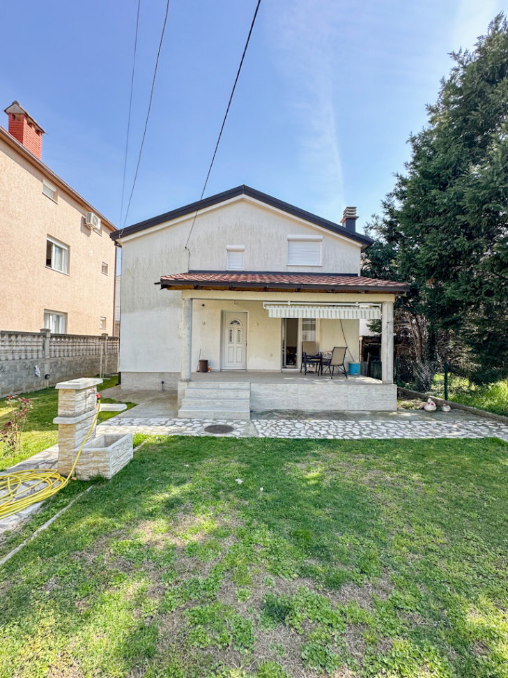 Prodaja - Kuća Podgorica, Dalmatinska ulica