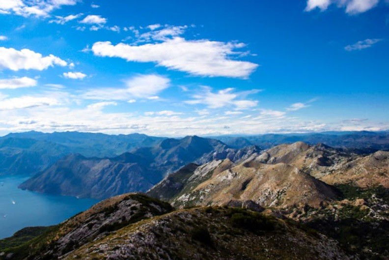 Продажа - Дом Cetinje, Njeguši