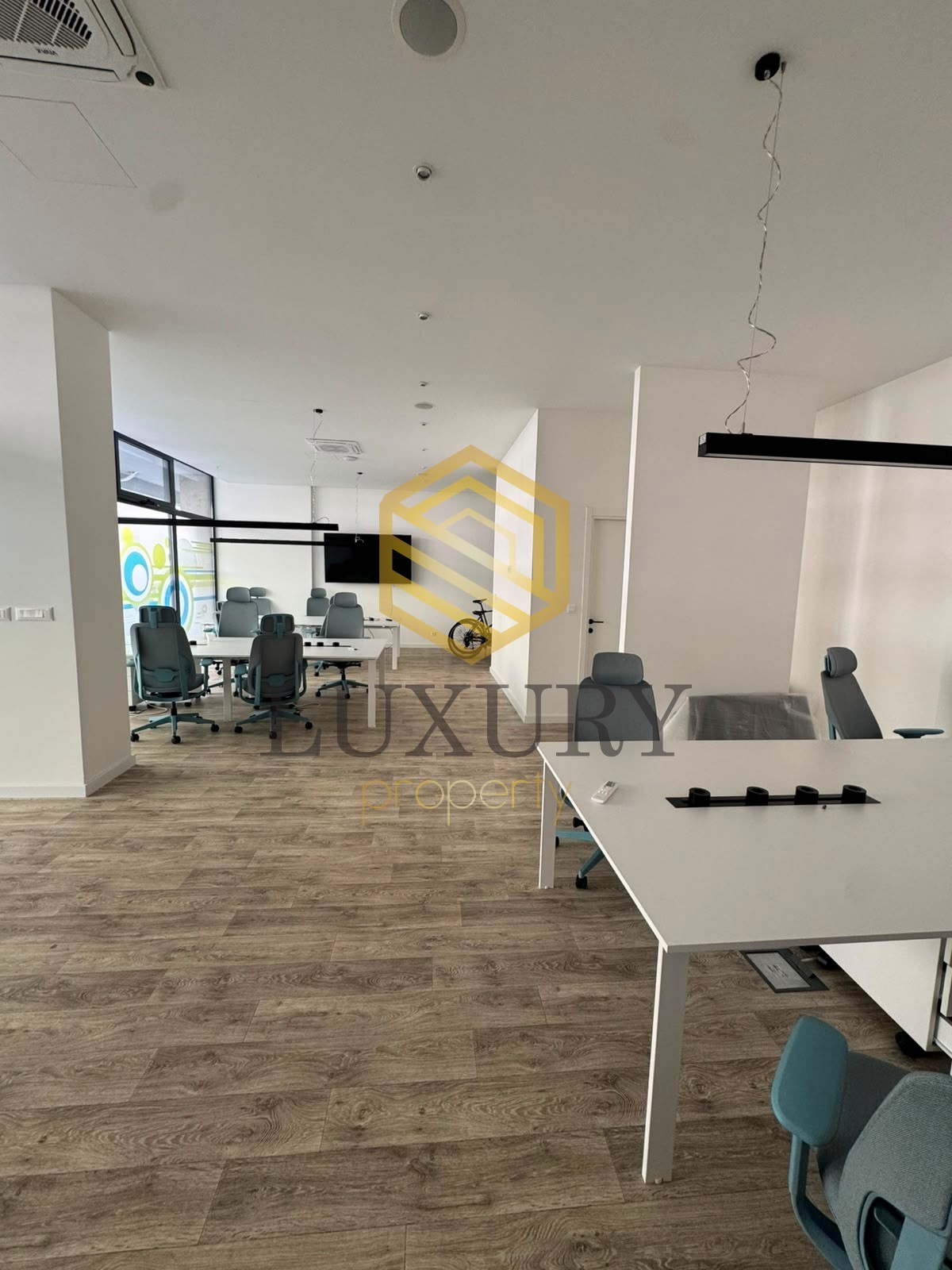Kiralık - İş yeri Podgorica, Master Kvart