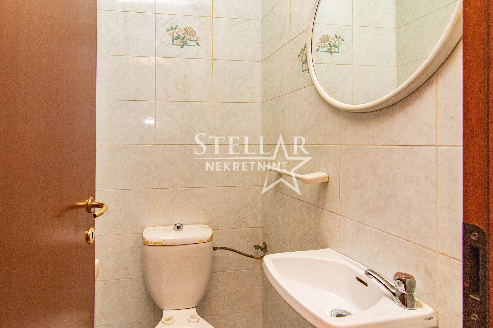 c7d8e9f7-3149-4579-b999-66de32dcb165.jpg