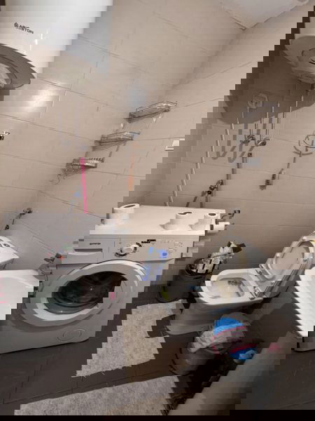 c7e8182c-9ce3-47e4-899b-a369085bc0ed.jpg