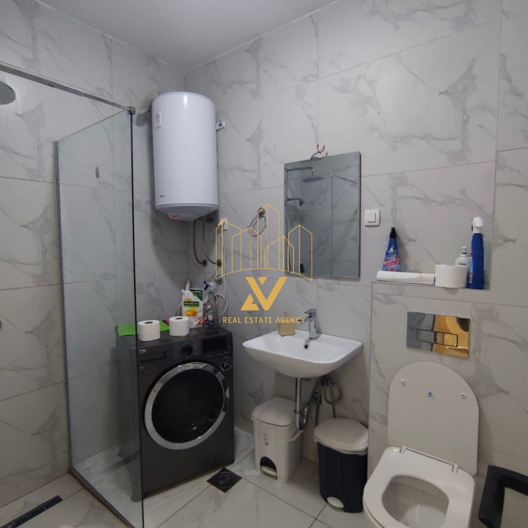 c8bee04b-3bac-4472-80aa-839dedc78ab1.jpg