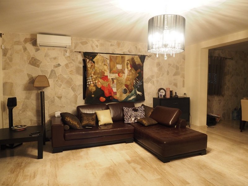 Sale - House Kotor, Stoliv