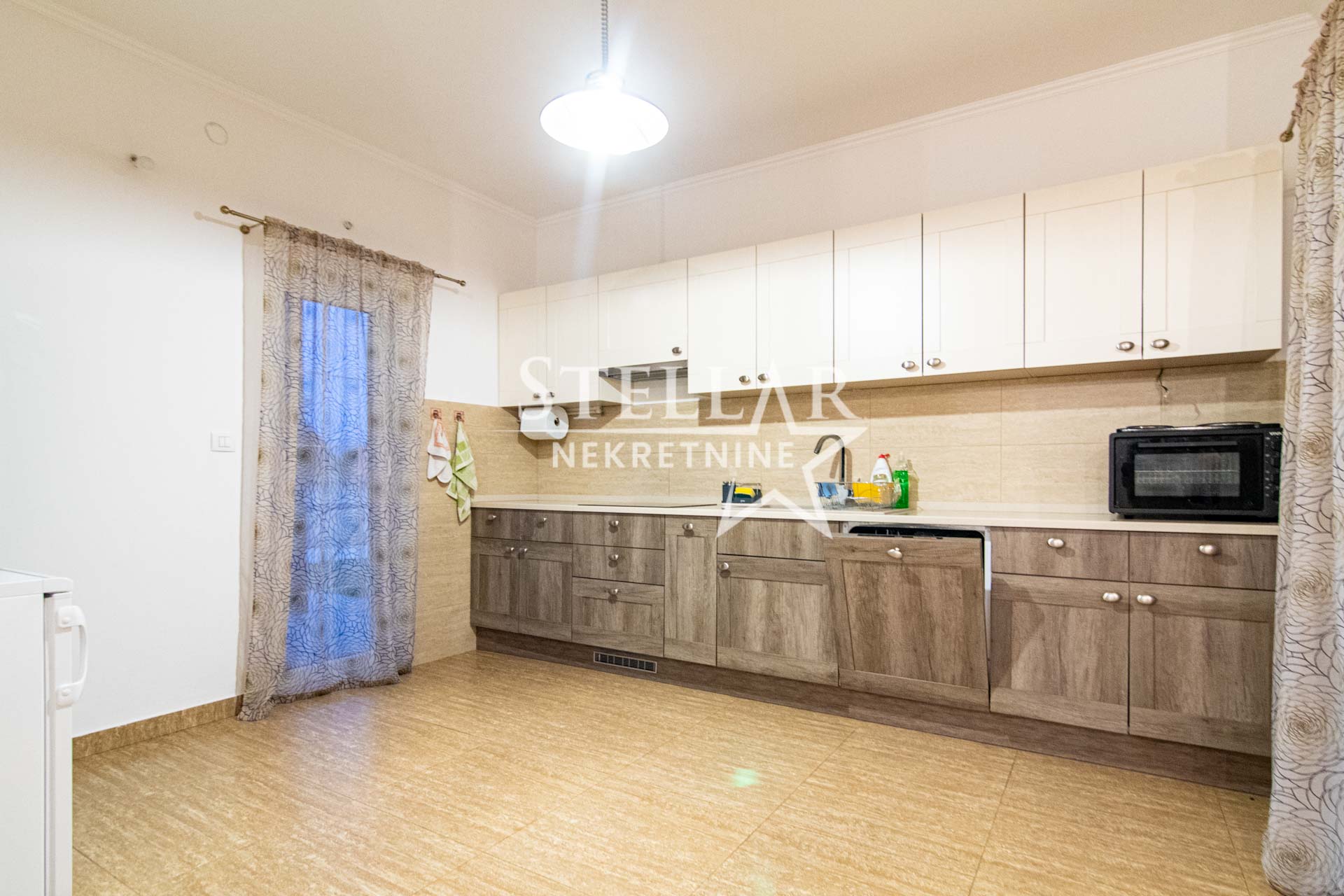 Rent - House Danilovgrad, Jastreb