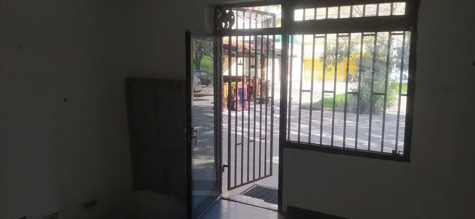 Kiralık - Iş yeri Podgorica, Lepa Kata