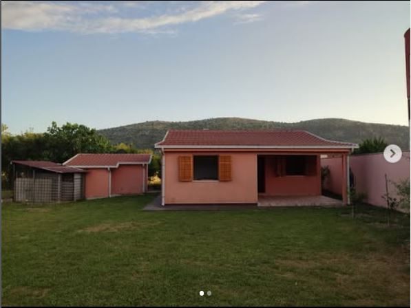 Sale - House Bar, Tomba