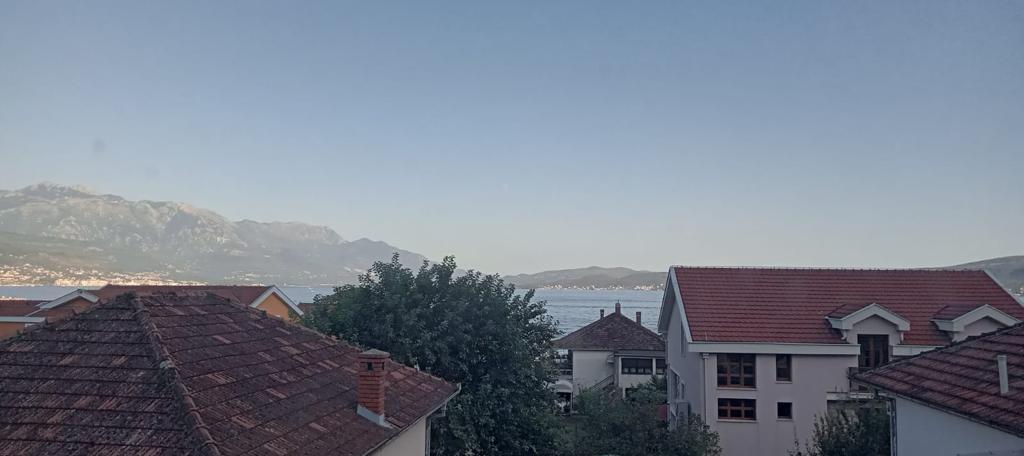 Prodaja - Kuća Herceg Novi, Bijela