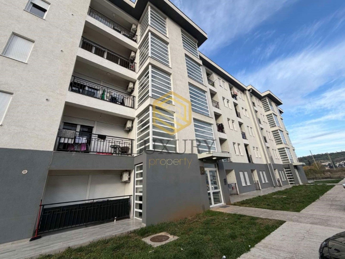Продаж - Квартира Podgorica, Stari Aerodrom