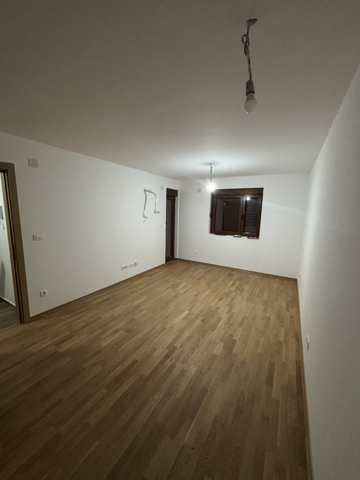 ce292baf-7058-425c-854f-ee99075c5160.jpg