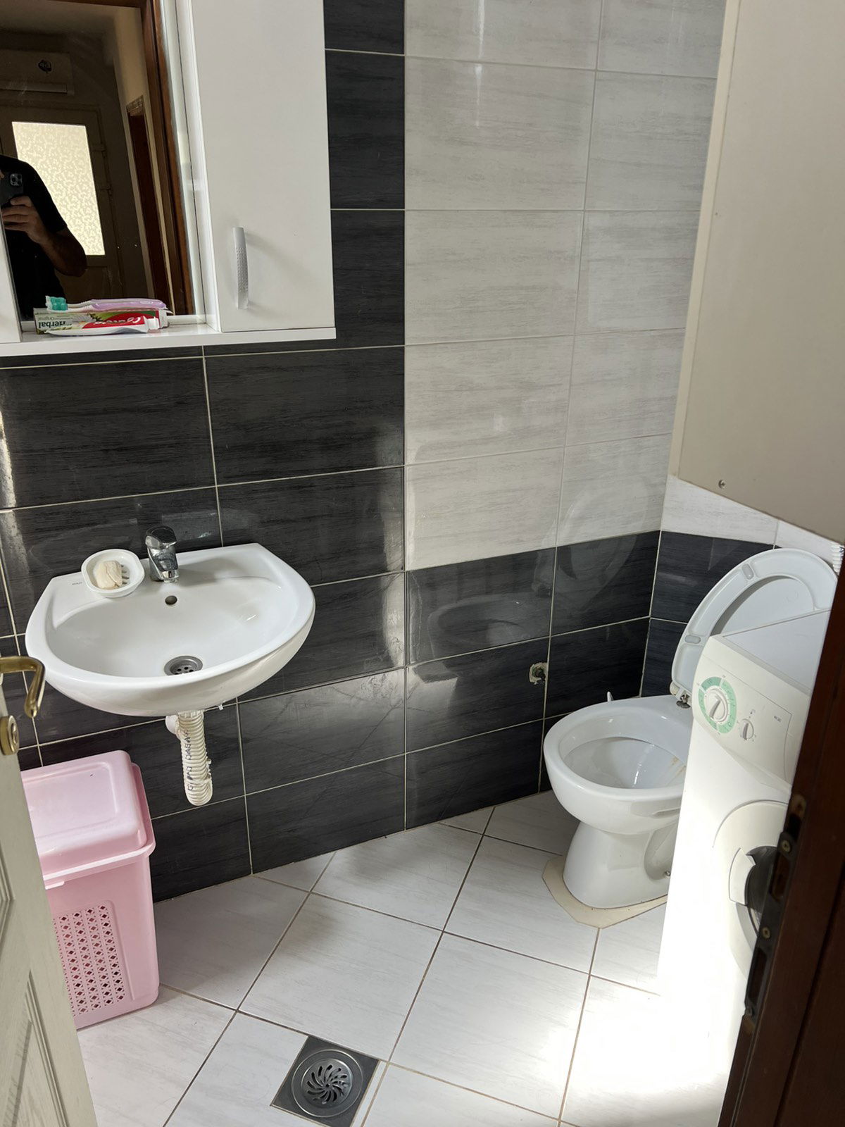 ce55acca-b123-48bd-a34f-081416f243d5.jpg