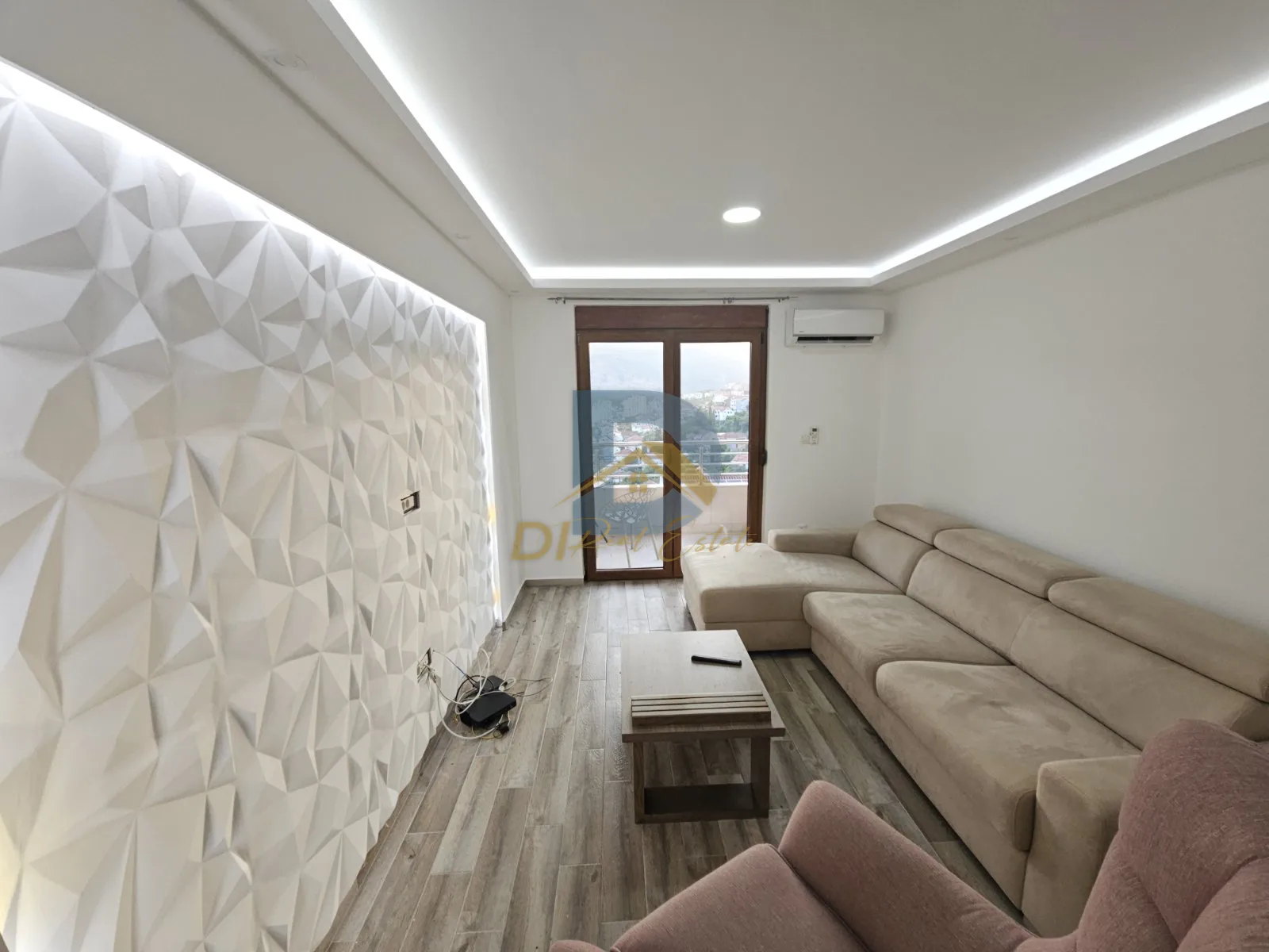Продажа - Квартира Herceg Novi, Topla