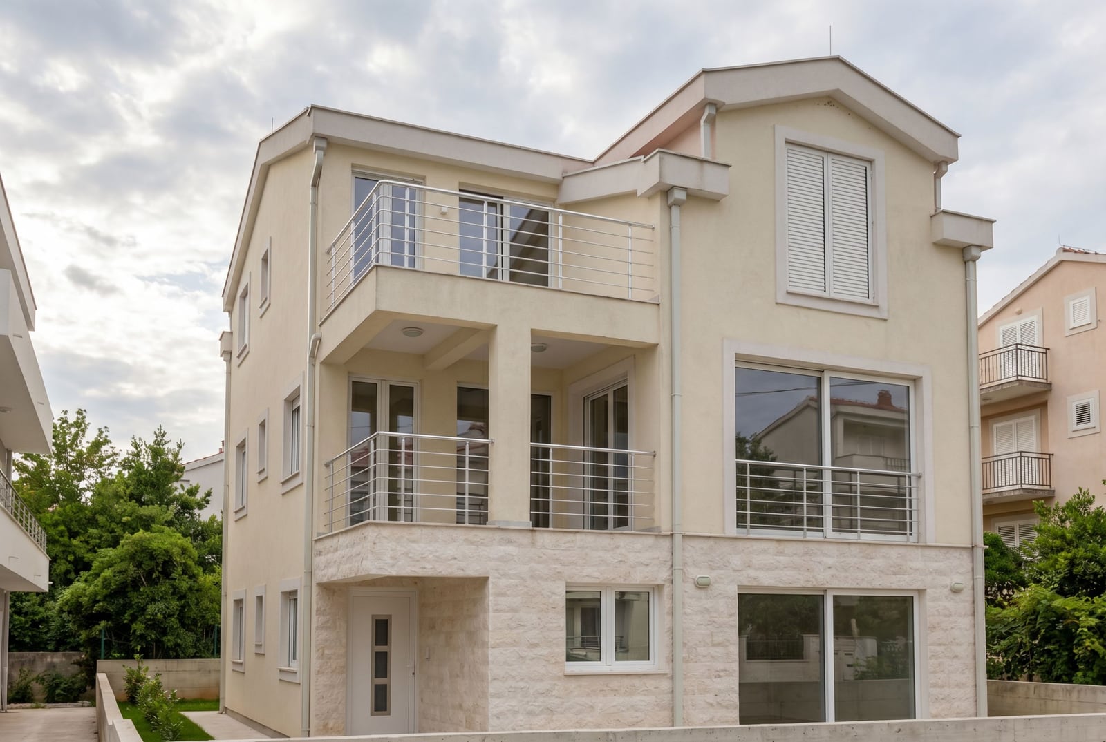 Продаж - Квартира Herceg Novi, Đenovići