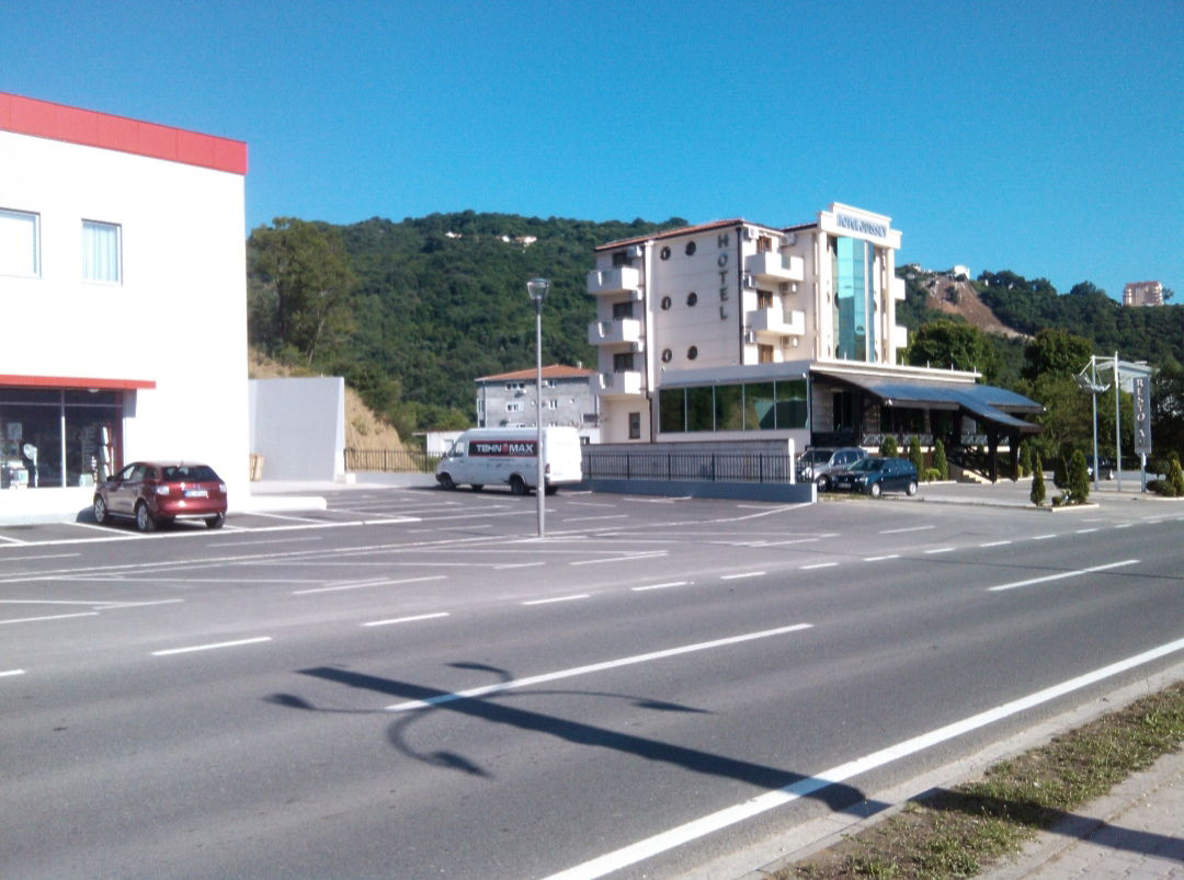 cfdb9bc4-7f2b-4ab3-92cb-162c9b60f6e5.jpg