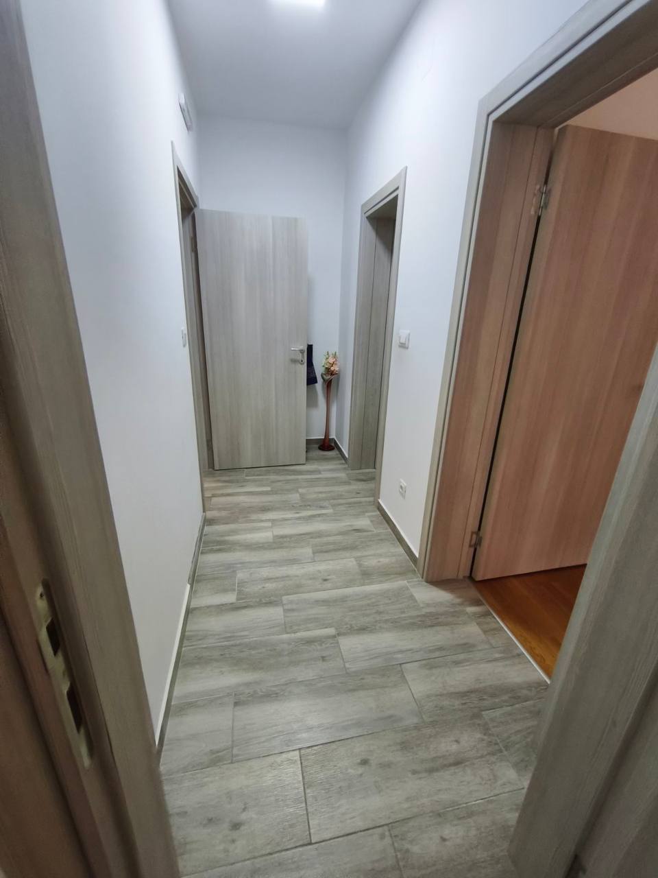 d1742327-b630-4cd7-aa66-6a8ac858c923.jpg