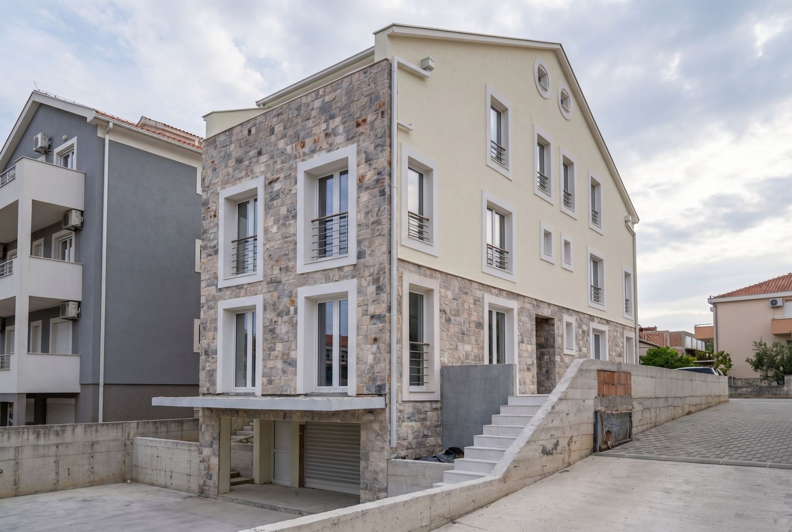 Продажа - Квартира Herceg Novi, Đenovići