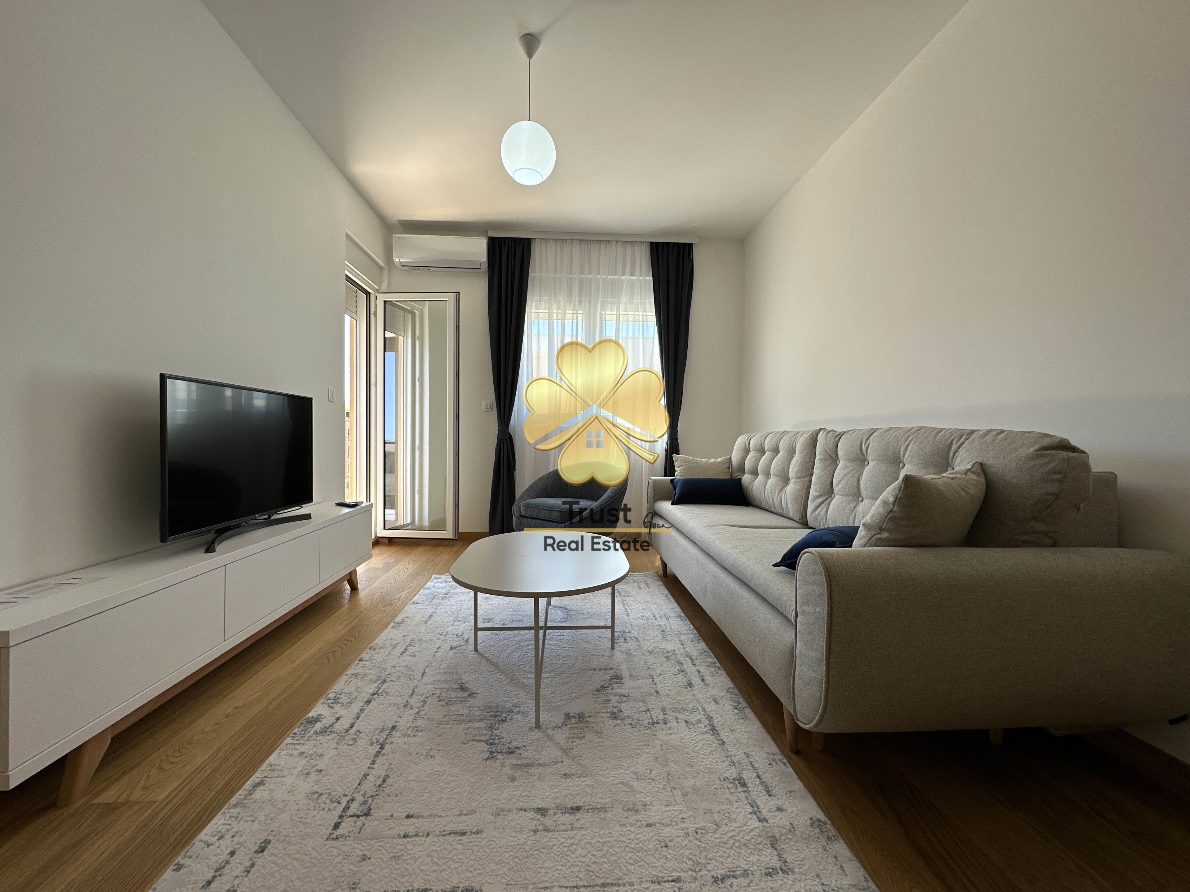 Оренда - Квартира Podgorica, City Kvart