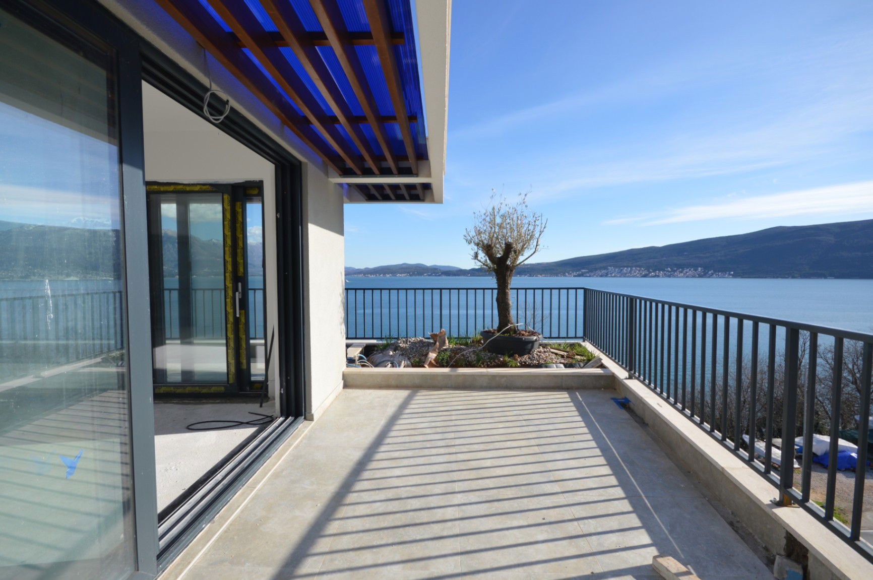 Продаж - Квартира Herceg Novi, Bijela