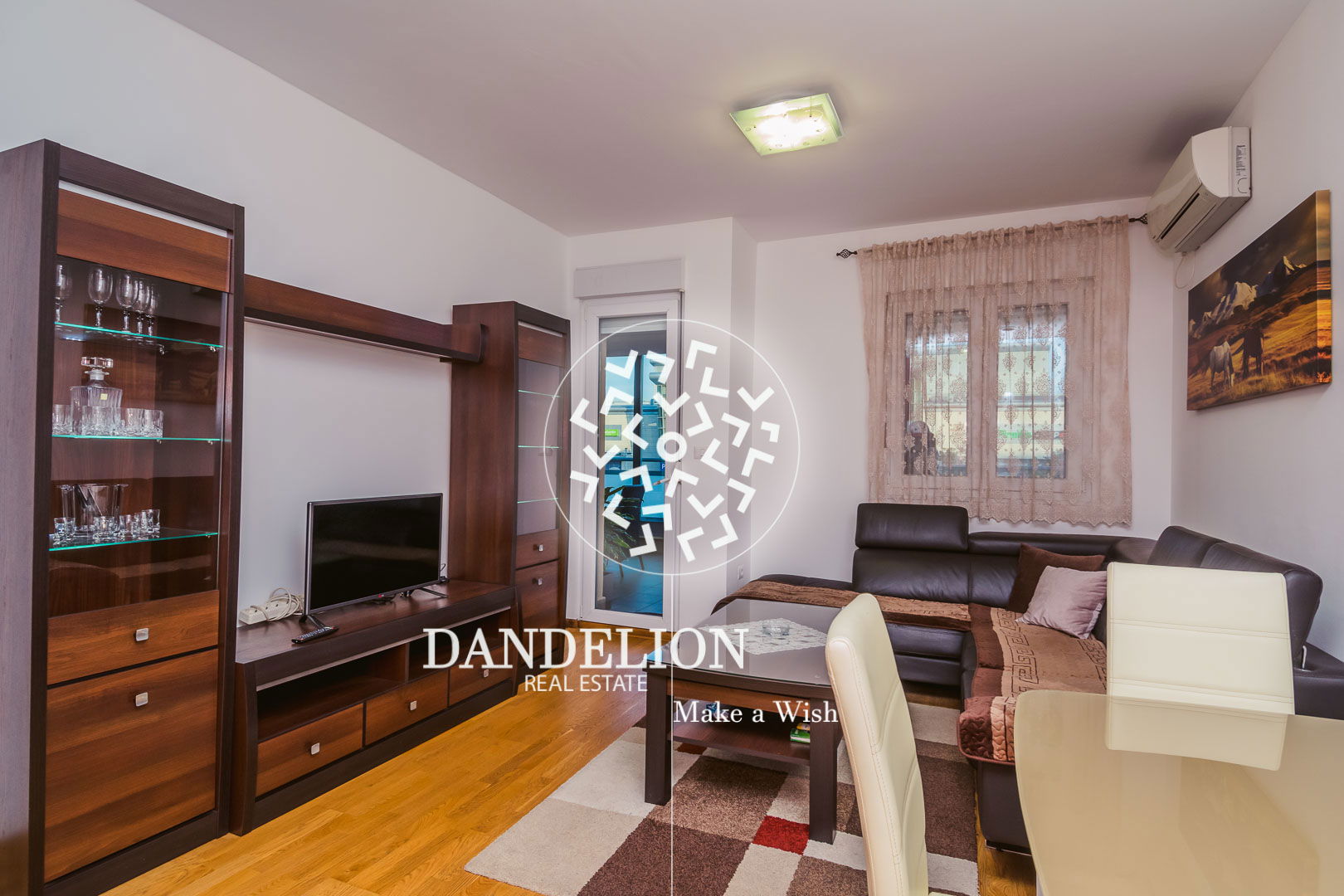 d1eefd56-29ff-4c10-95a2-4c9a74488f84.jpg