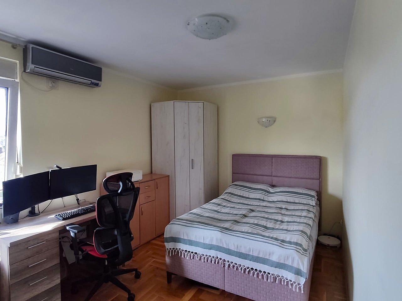 Sale - Apartment Podgorica, Momišići