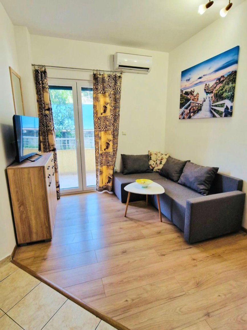 Продажа - Квартира Herceg Novi, Đenovići